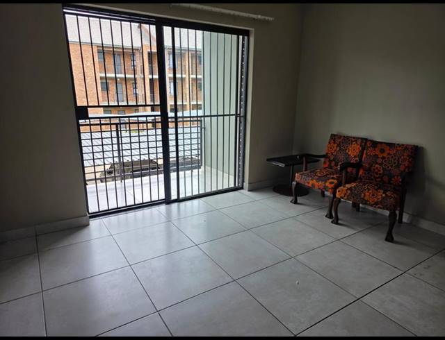 2 BEDROOM PROPERTY TO RENT IN BRENTWOOD PARK